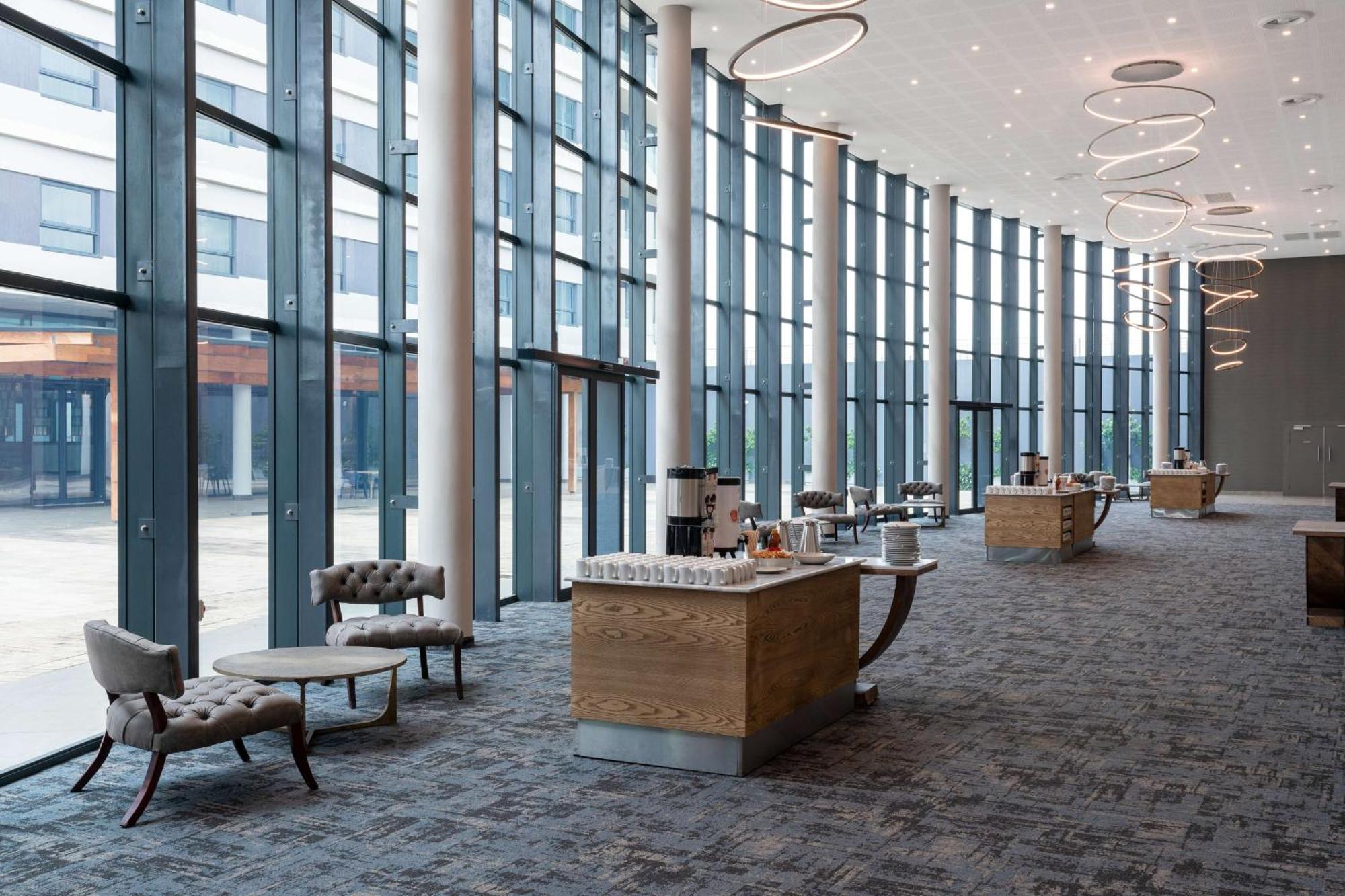 Radisson Hotel And Convention Centre Or Tambo Airport Johannesburg Dış mekan fotoğraf